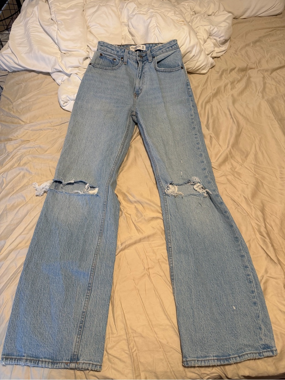 Abercrombie & Fitch Curve Love High Rise 90’s Relaxed Jean